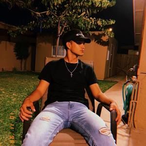 Meet your Posher, Esteban